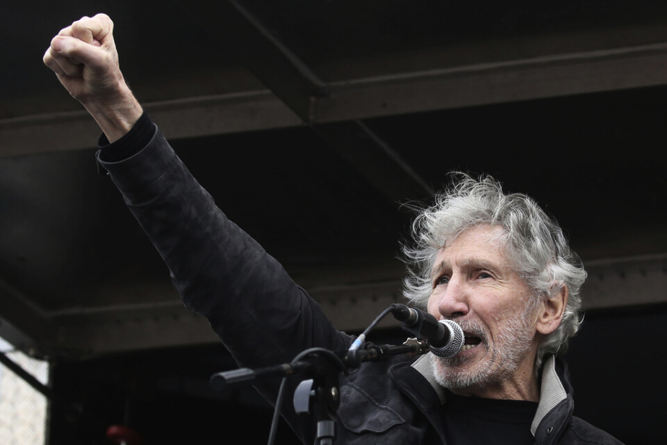 Pink Floyds gamla bassist Roger Waters under ett tal på Parliament Square i London vid en protest mot fängslandet av Wikileaksgrundaren Julian Assange den 22 februari.
