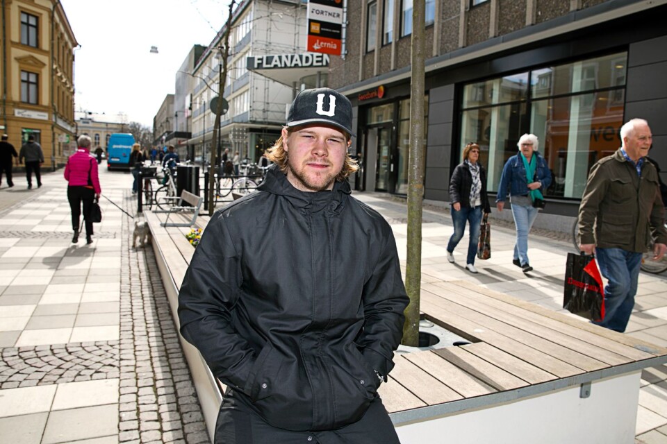 Victor Öhman byter Västervik mot Oskarshamn. Forwarden har skrivit på ett tvåårskontrakt med IKO.