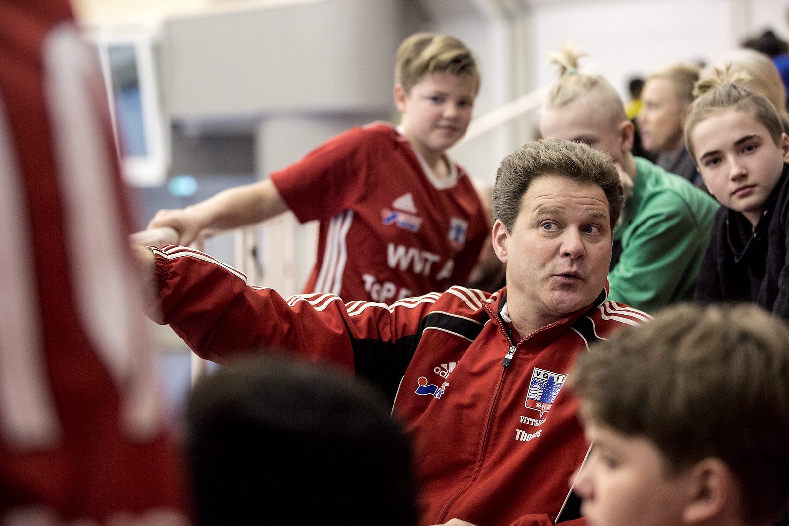 Vittsjös tränare Thomas Larsson tycker inte att konkurrensen med grannklubbarna är så hård. Foto: Jörgen Johansson