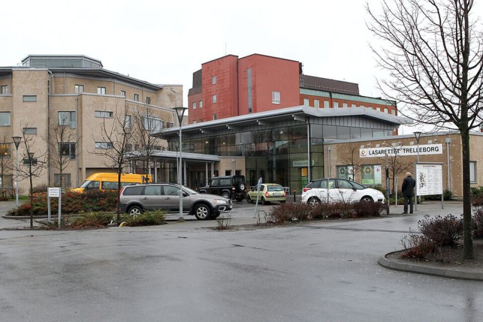 Vi i Kommunistiska Partiet kräver att vårt sjukhus görs helt igen, skriver Dennis Andersson.