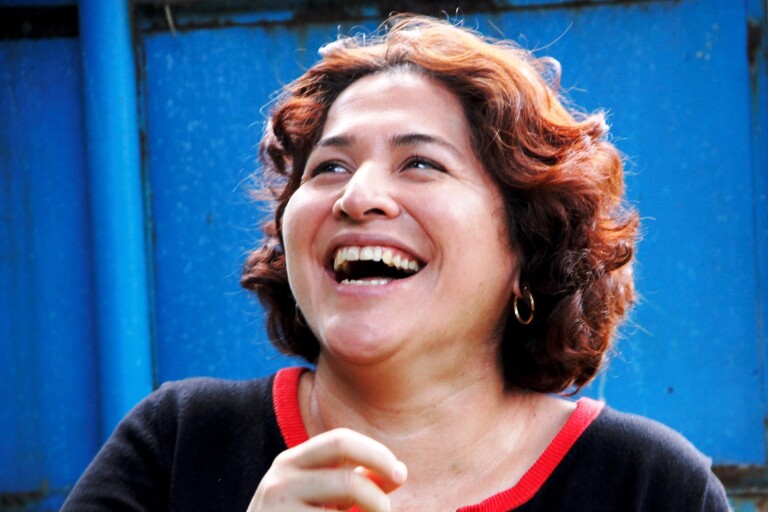 Claudia Hernández utmanar läsaren i ny krigsroman