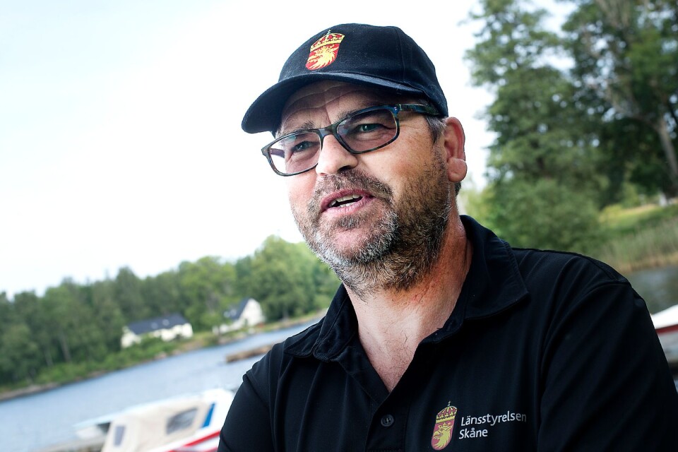 Rickard Mattisson arbetar deltid hos länsstyrelsen som tillsyningsman på sjön Immeln.