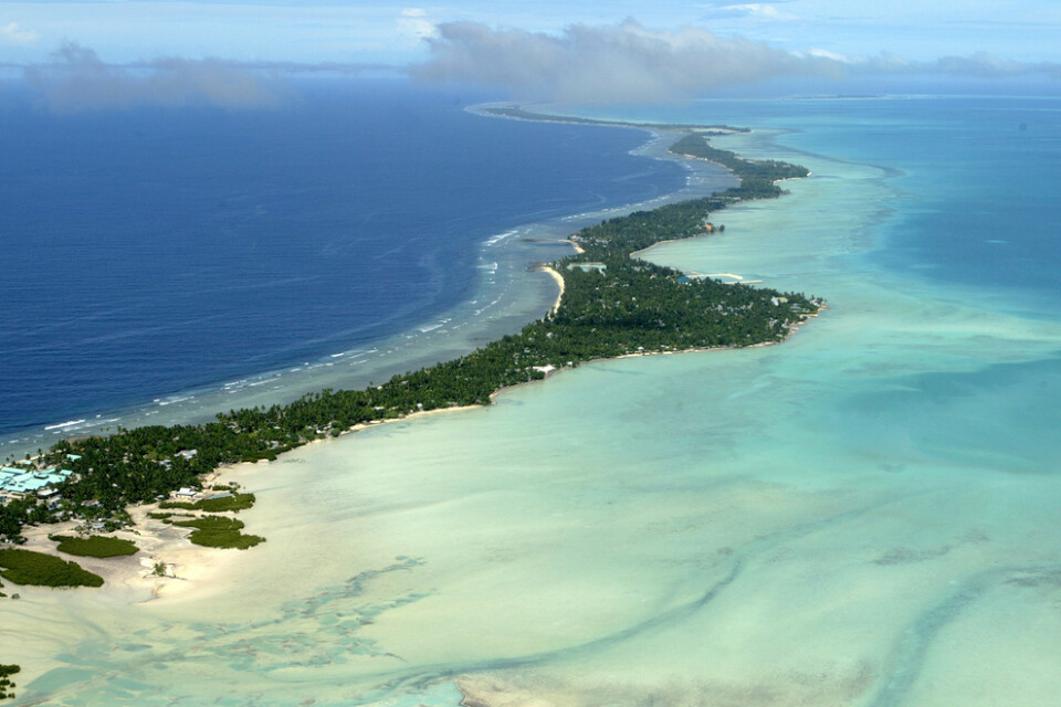 Tarawa-atollen i önationen Kiribati där även huvudstaden ligger. Coronaviruset har nu spridit sig i den avlägsna Stilla havsnationen. Arkivbild