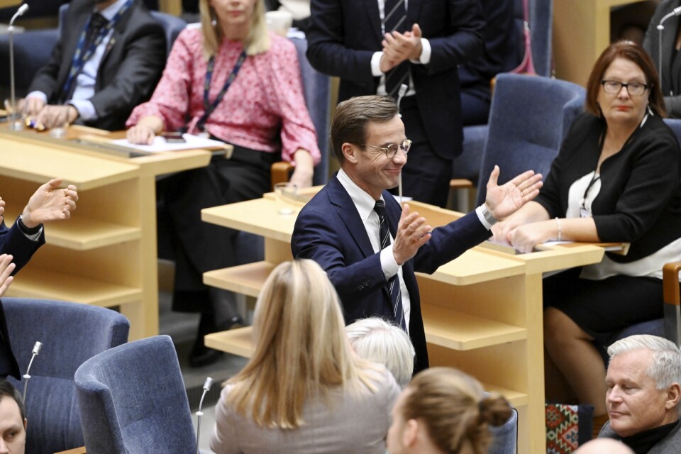 Riksdagen har valt Moderatledaren Ulf Kristersson (M) som Sveriges nye statsminister.Röstsiffrorna blev 176 mot 173.