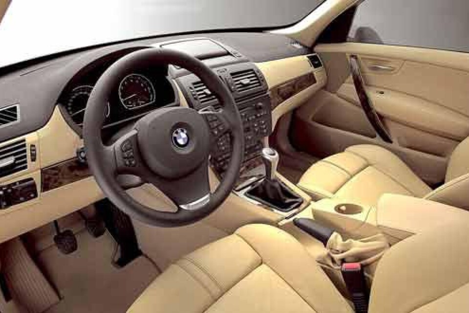 Interiört ansluter sig bilen till BMW:s karakteristiska design.