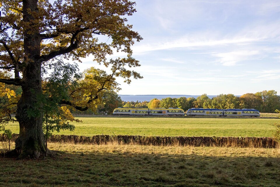 Bilden är tagen vid Kinnekulle, där Sveriges vackraste järnväg går – om man ska tro SJ:s omröstning.