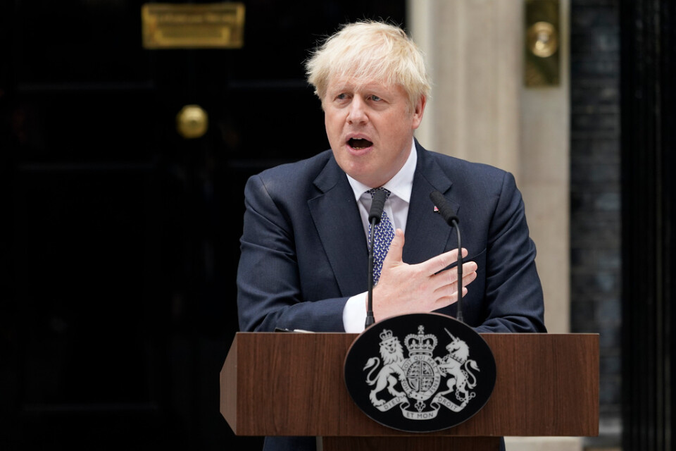 Boris Johnson meddelar sin avgång utanför 10 Downing Street.