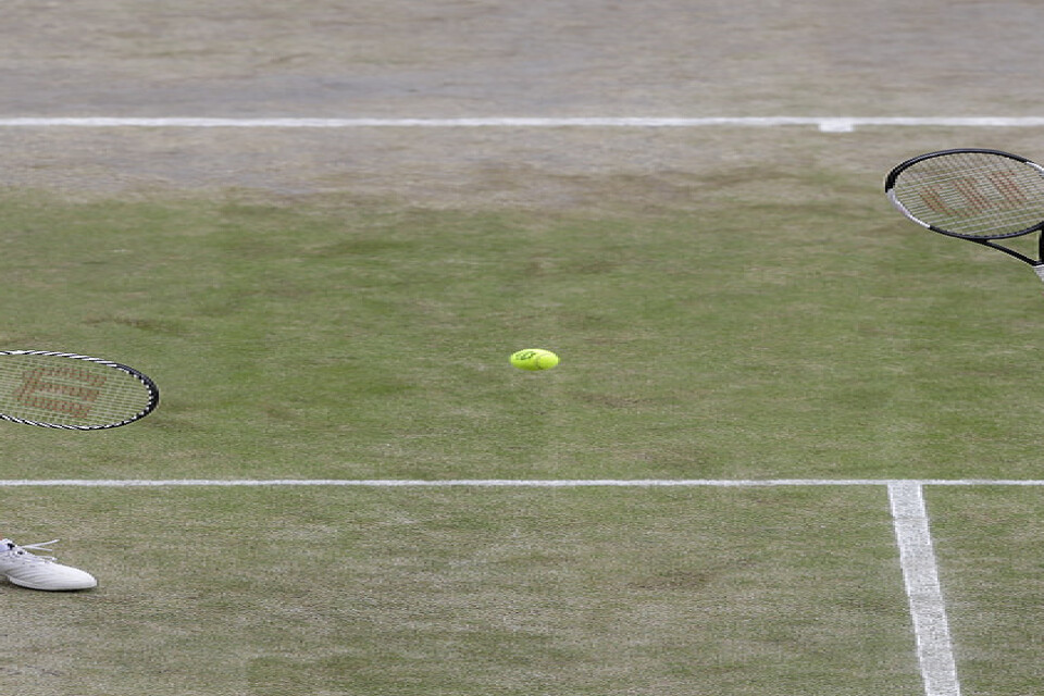 Robert Lindstedt och Jelena Ostapenko föll i mixeddubbelfinalen i Wimbledon.