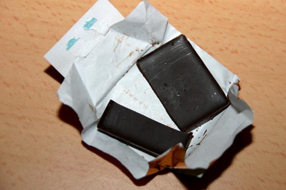 En av de mörka chokladbitarna. Bra kvalitet hörs när man bryter av den.