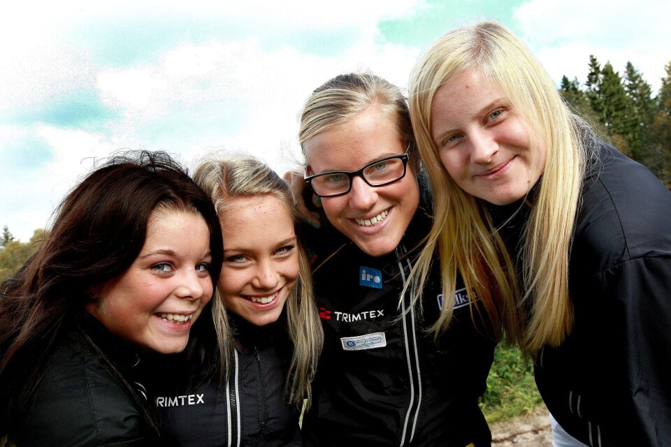 Nyförvärvet Madeleine Thorn (till vänster) tillsammans med Frida Sivermark, Hanna Falk och Maja Falk när Ulricehamns IF presenterade sin damtrupp inför säsongen 2010/11.