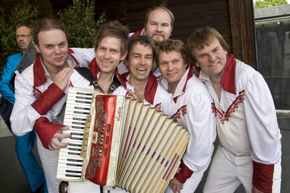 Dansbandet Larz-Kristerz, som slog igenom i dansbandkampen 2008, hade sett fram emot sin sommarturné. Arkivbild.