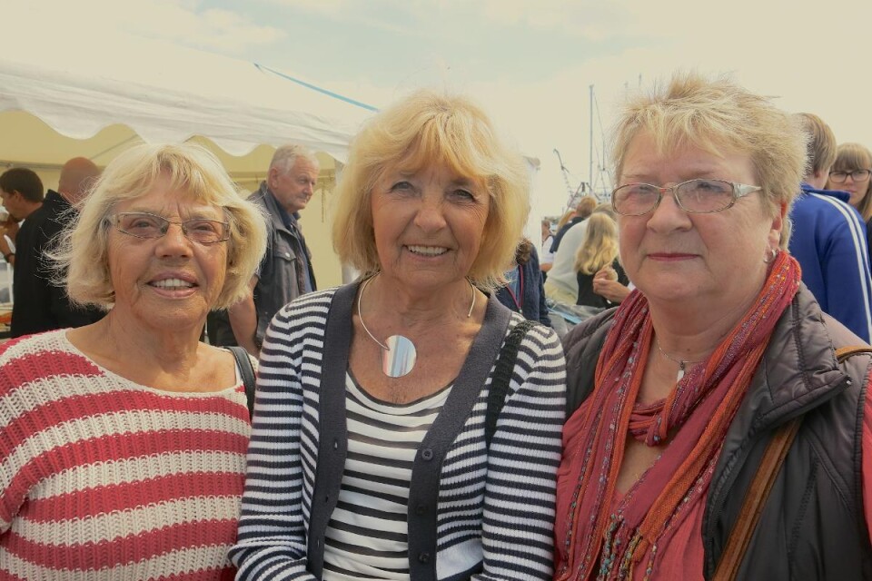 Ingrid Nilsson, Ulla Ekman och Ann-Christin tycker att Krusbärsfestivalen är ett trevligt arrangemang.