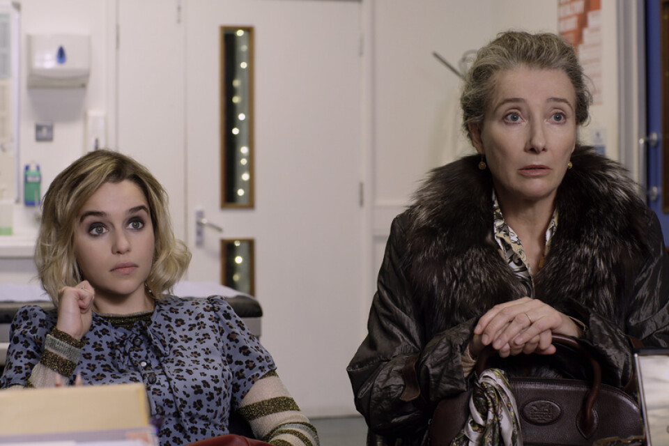 Emilia Clarke och Emma Thompson spelar mor och dotter i filmen "Last Christmas". Pressbild.
