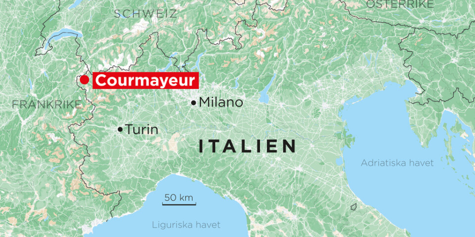 Två svenska kvinnor omkom efter en lavin i den italienska skidorten Courmayeur under söndagen.