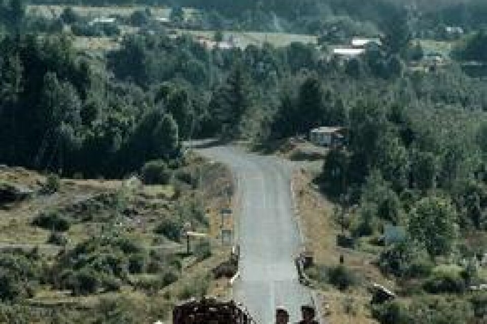 Ön Chiloé räknas till en av de fattigare delarna av Chile och historiskt har människorna här levt under hårda förhållanden. Även i dag sker mycket med gamla metoder. Bild: Peter Grensund
