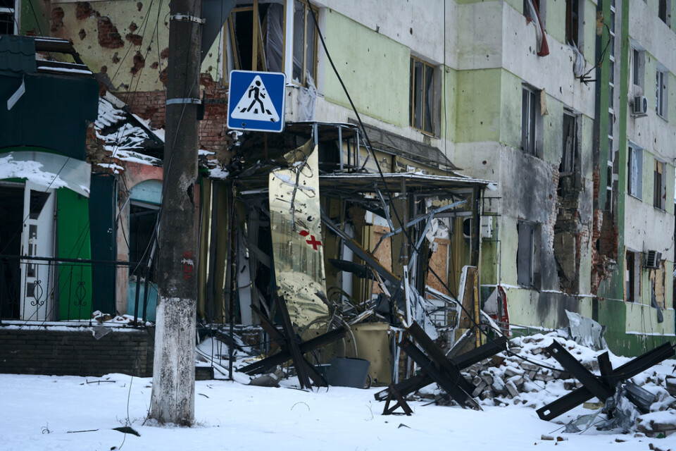 Förödelsen är stor i Ukraina, bland annat i staden Bachmut i den östra Donetsk. Bilden är tagen på tisdagen.