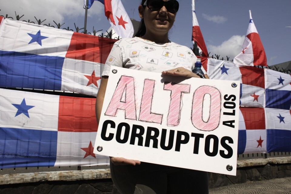 Protest i fjol i Panama mot den jättelika mutskandalen med det brasilianska byggföretaget Odebrecht.
