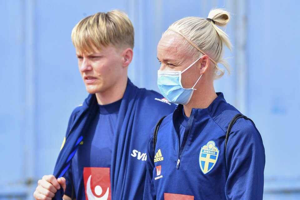 Nilla Fischer och Caroline Seger får högst betyg av alla svenskar i nya upplagan av det populära tv-spelet Fifa.
