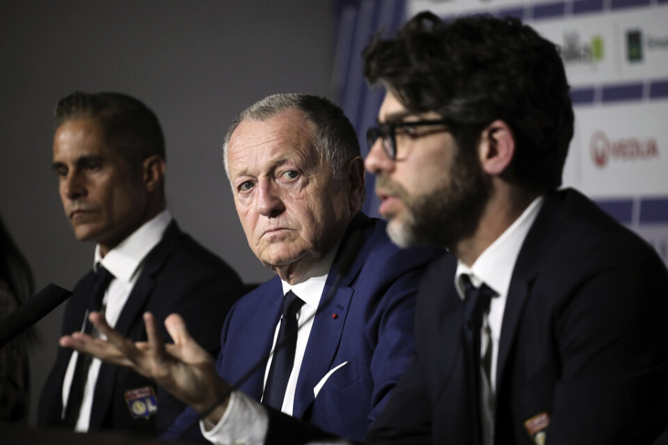Lyon och dess ordförande Jean-Michel Aulas ger sig inte. Klubben vill att Ligue 1 ska spelas klar. Arkivbild.