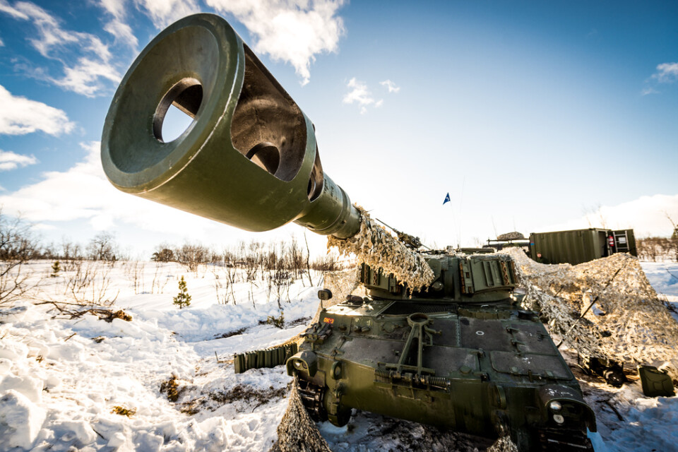 Norsk M109 artillerisystem i bild från en övning Finnmark i Norge 2015.