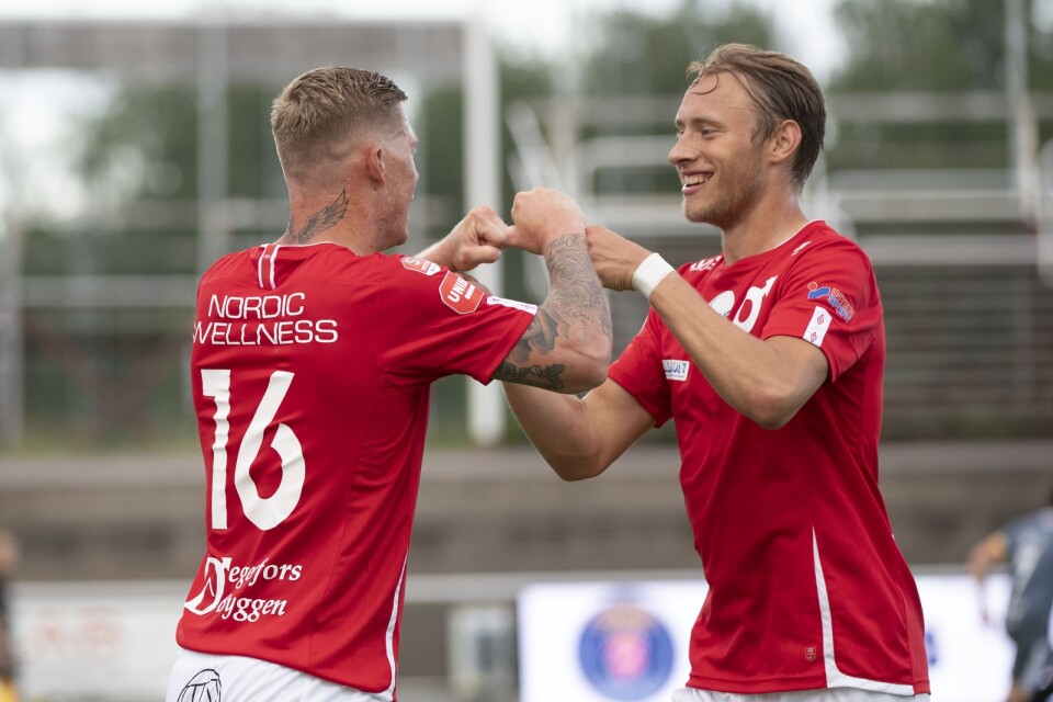Villiam Dahlström (höger) gjorde två mål för Degerfors när AFC Eskilstuna besegrades med 5–0. Arkivbild.