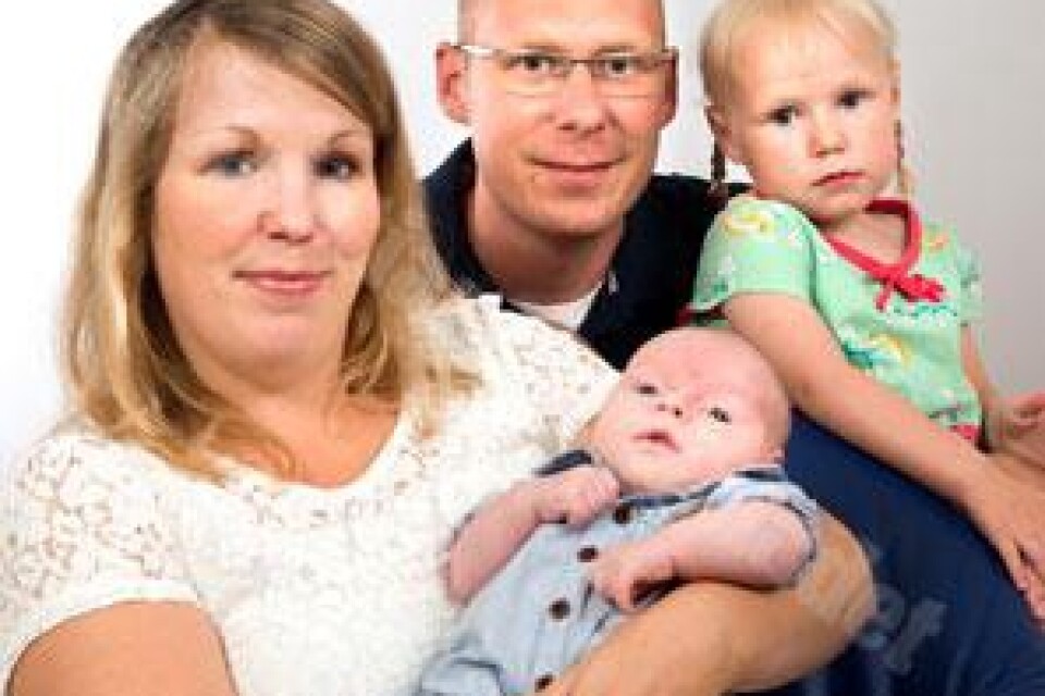 Anny Johansson och Marcus Strandh, Åhus, har fått sonen Oscar. Ellen har fått en lillebror. Han vägde 3 565 g och var 50 cm lång. 28/6 17.12