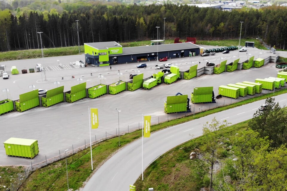 Flygstaden i Kalmar är länets största återvinningscentral, under pandemin har besökarna blivit fler och mängden avfall som slängs ökat.