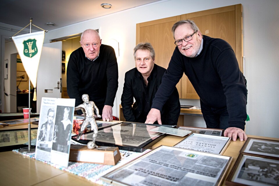 Roland Sandberg, Tony Persson och Ronnie Hellström, tre gamla landslagsspelare som besökte Lyckå FF på tisdagen.