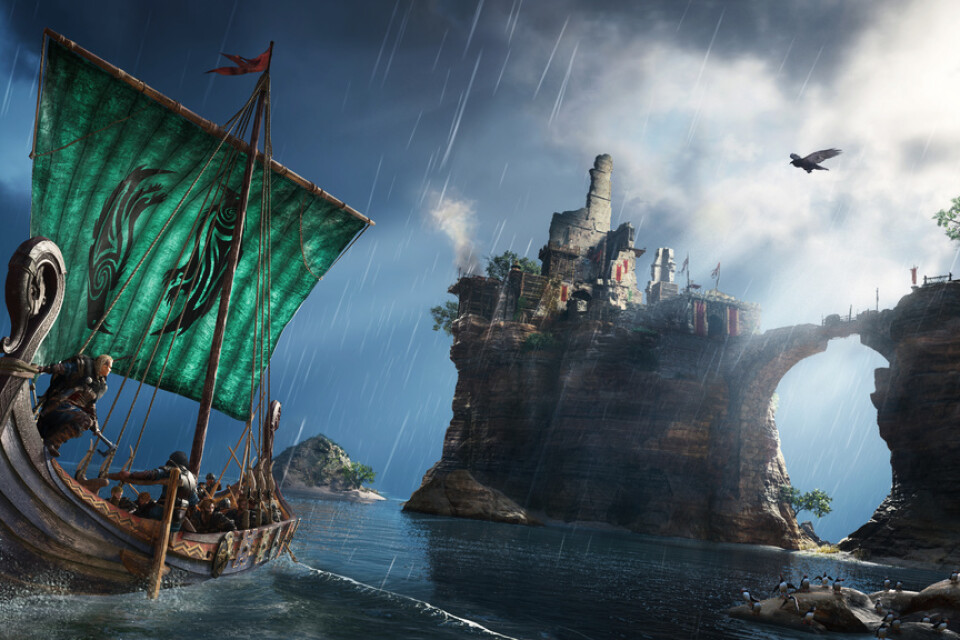 Vikingarnas fartyg gav ett övertag över fienden. Det är från dem som spelaren kan ge sig in i räder i fiendernas territorium. Korpen Sýnin är huvudpersonen Eivors följeslagare. Pressbild.