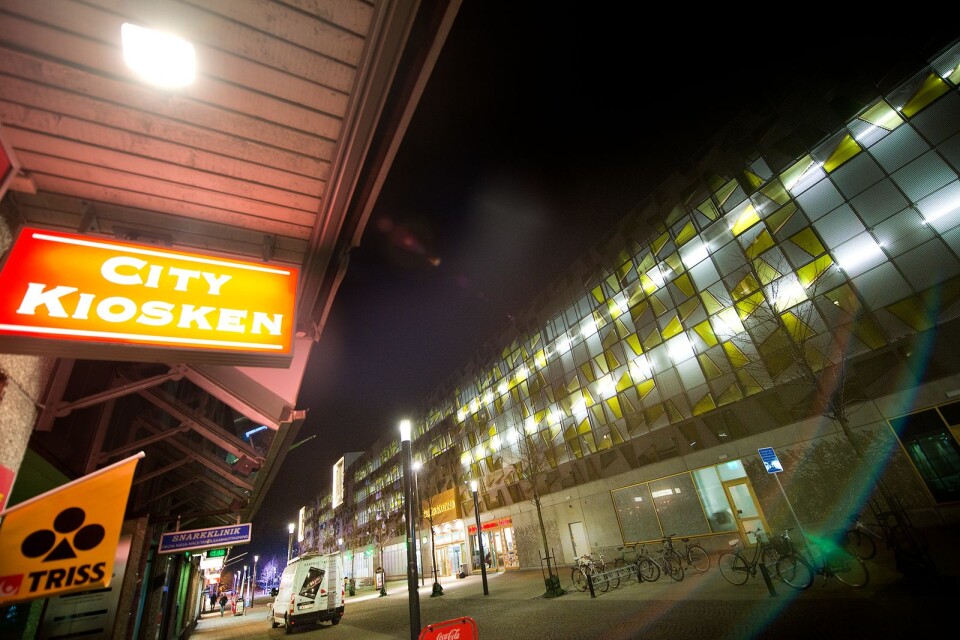Många känner sig otrygga i Kristianstads centrum efter mörkrets inbrott.