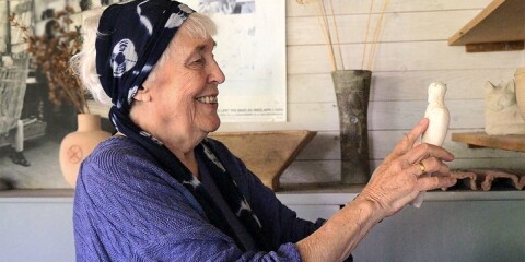 Lisa Larson, 92, prisas i ELLE Deco Design Award 2024: ”Jag känner mig hedrad”