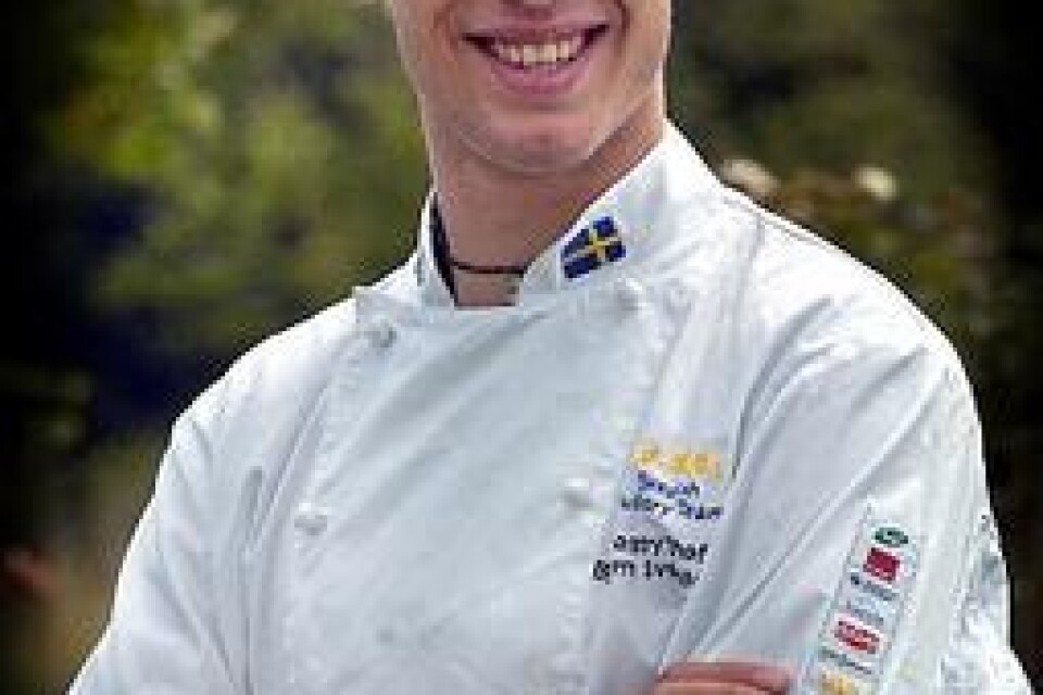 Konditorn Björn Svensson från Tollarp ingår i svenska kocklandslaget. I oktober ska de försvara sitt OS-guld i Erfort. Bild: TOMMY SVENSSON