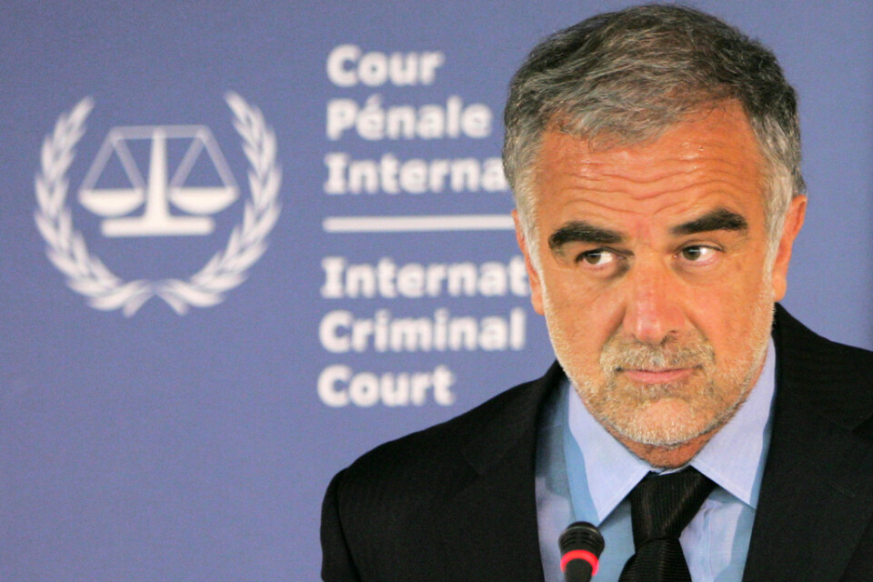 ICC:s dåvarande åklagare Luis Moreno-Ocampo utfärdade en efterlysning för Ali Kushayb den 27 februari 2007. Arkivbild.