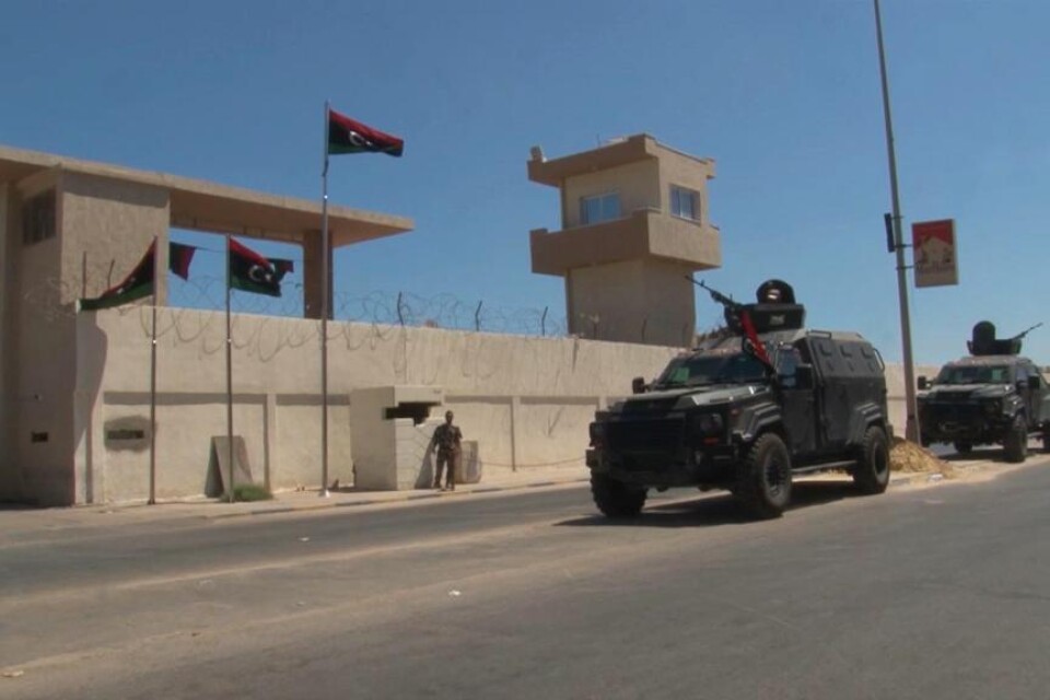 Frankrike, Tyskland, Italien, Spanien, Storbritannien och USA stöder planerna på en samlingsregering i Libyen för att få slut på konflikten mellan landets två rivaliserande regeringar. \"Fördröjningar i att bilda en samlingsregering kommer bara att förlä