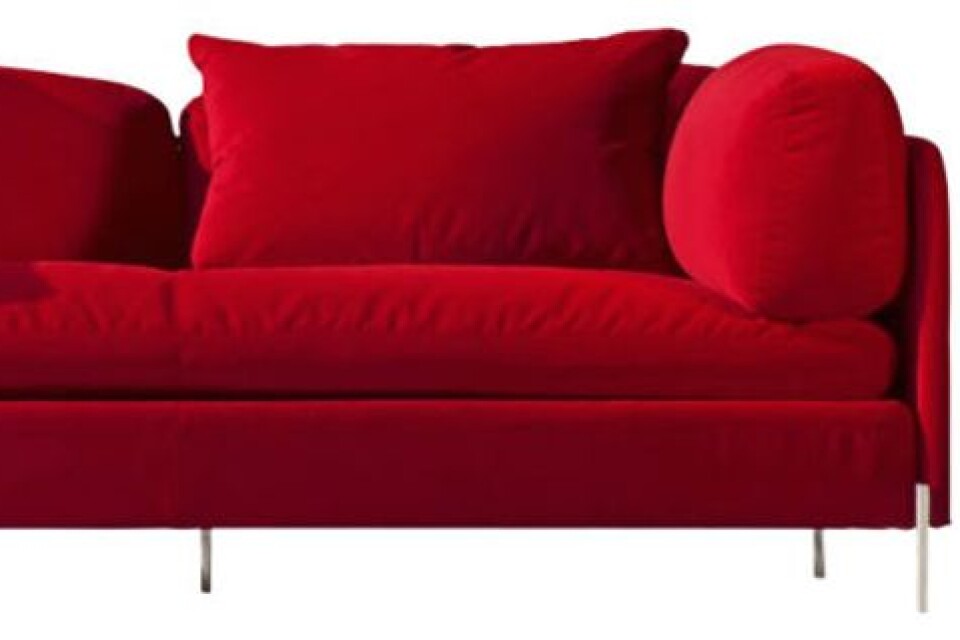 Soffa i röd sammet, Dux, Vison of Home, 28 990 kr.