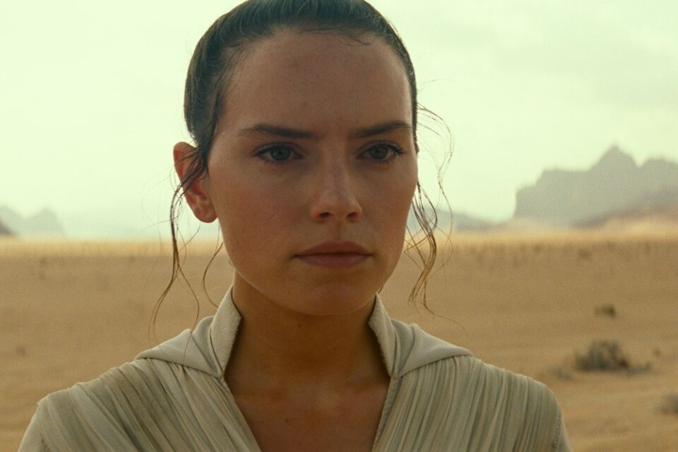 Rey (Daisy Ridley) känner kraften men funderar över hur hon egentligen ska använda den i "Star wars: The rise of Skywalker".