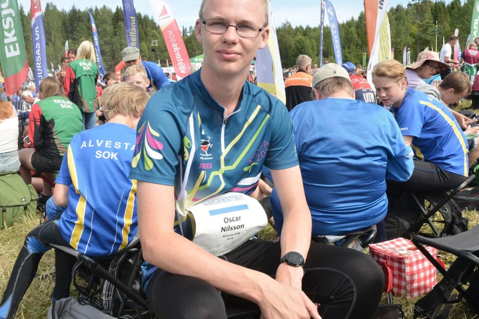 Oscar Nilsson tävlar för Alvesta SOK när han inte pluggar på Rymdgymnasiet i Kiruna.