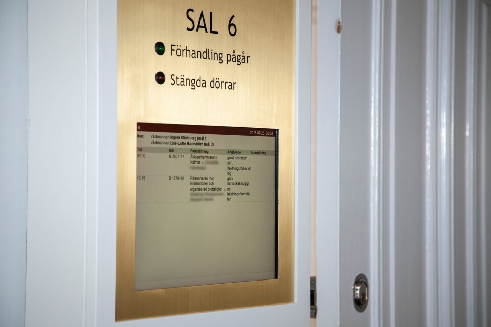 Förhandlingarna fördes bakom stängda dörrar på tingsrätten i Karlskrona.