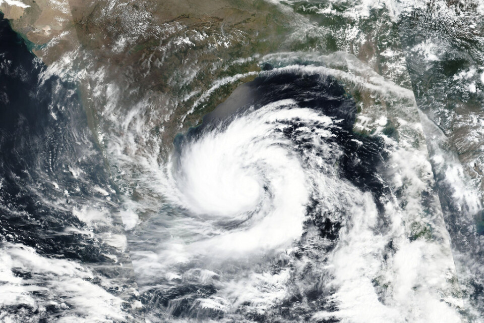 En satellitbild av cyklonen Amphan över Bengaliska viken i söndags.