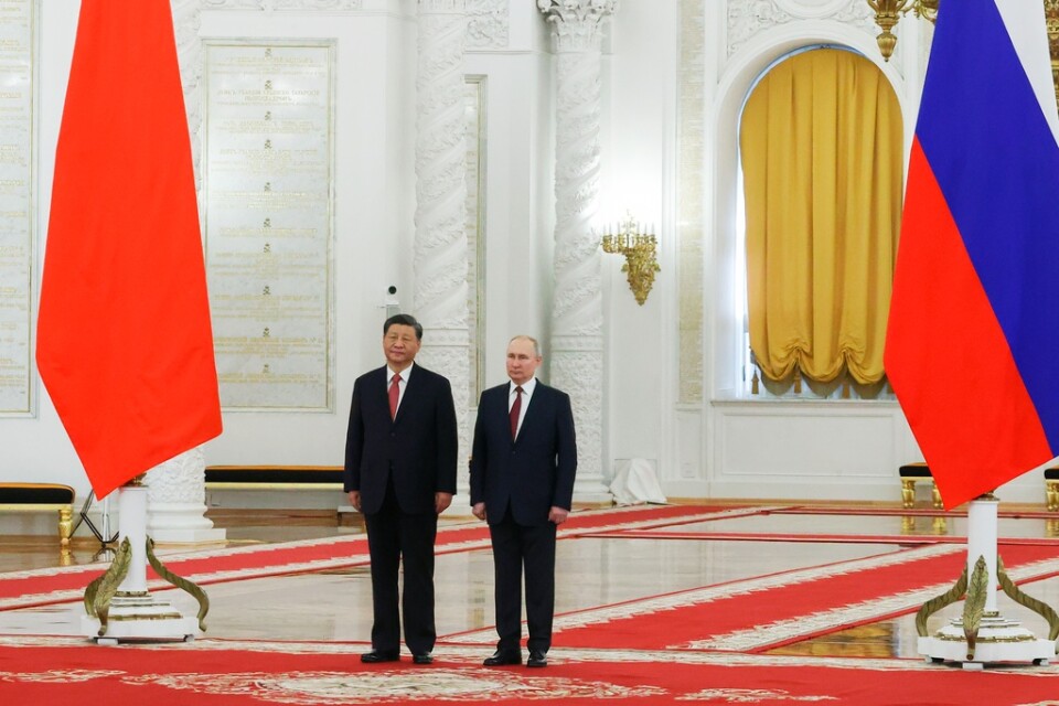 Kinas president Xi Jinping välkomnas till Stora Kremlpalatset på tisdagen.