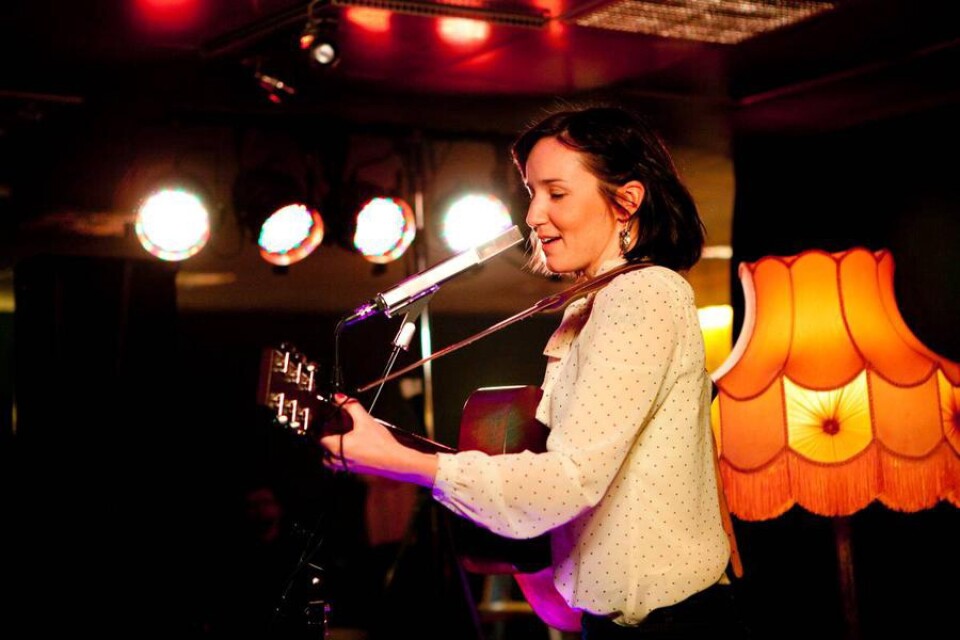 Kanadensiska Sarah MacDougall spelade på Klubb DorisDito i Kalmar.Foto: Anette Eriksson