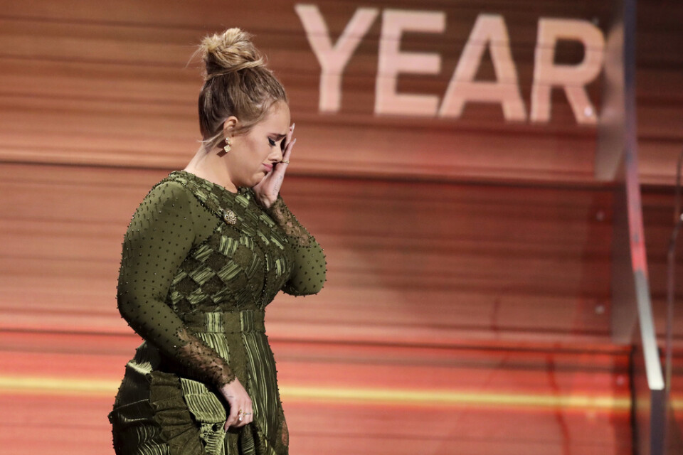Under intervjun fick Adele (här på Grammygalan 2017) veta att den australiske reportern inte hade lyssnat hennes album. Arkivbild.