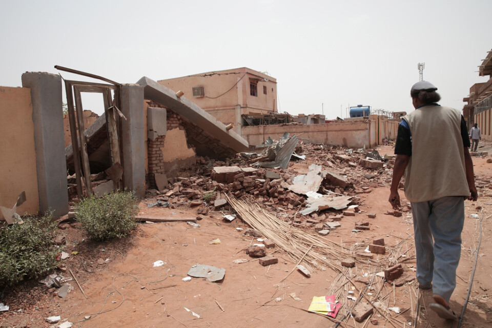 Ett sönderbombat kvarter i Sudans huvudstad Khartum. Arkivbild.
