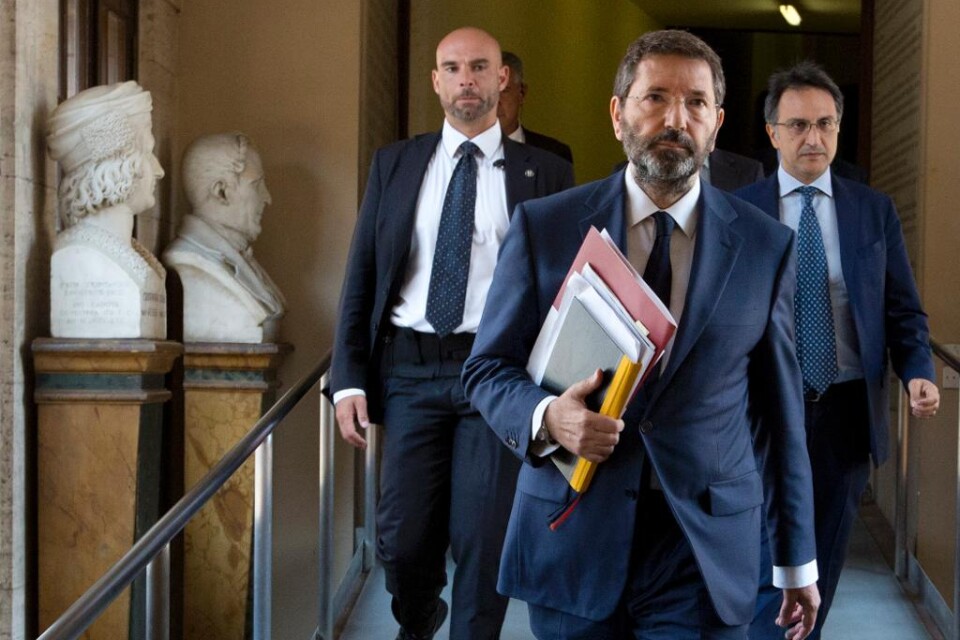 Den italienska huvudstaden Roms borgmästare Ignazio Marino avgick på torsdagen efter en skandal som rörde hans representationskonto. De senaste anklagelserna var slutligen den droppe som fick bäraren att rinna över i en månadslång kampanj där motståndar