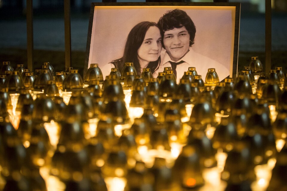 Den slovakiske journalisten Ján Kuciak och hans flickvän Martina Kusnirova mördades kallblodigt i februari 2018. Dådet väckte stor avsky och paret hyllades i samband med stora demonstrationer i landet. Arkivbild.