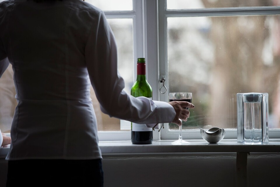 ”Det är viktigt att våra alkoholhandläggare och kommunpolitiker nu mer än någonsin vågar stå för en restriktiv alkoholpolitik”, skriver Eva-Britt Svensson, IOGT-NTO Kronoberg.
