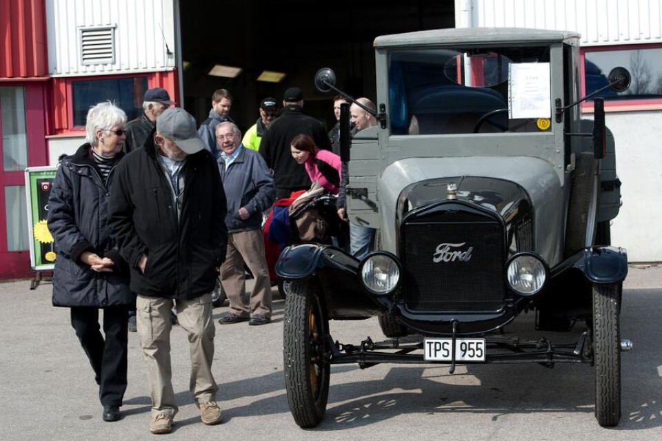 Kolla vad fin! Den gamla T-Forden från 1924 drog till sig mångas blickar och var den äldsta som hittat till utställningen i Sörby.