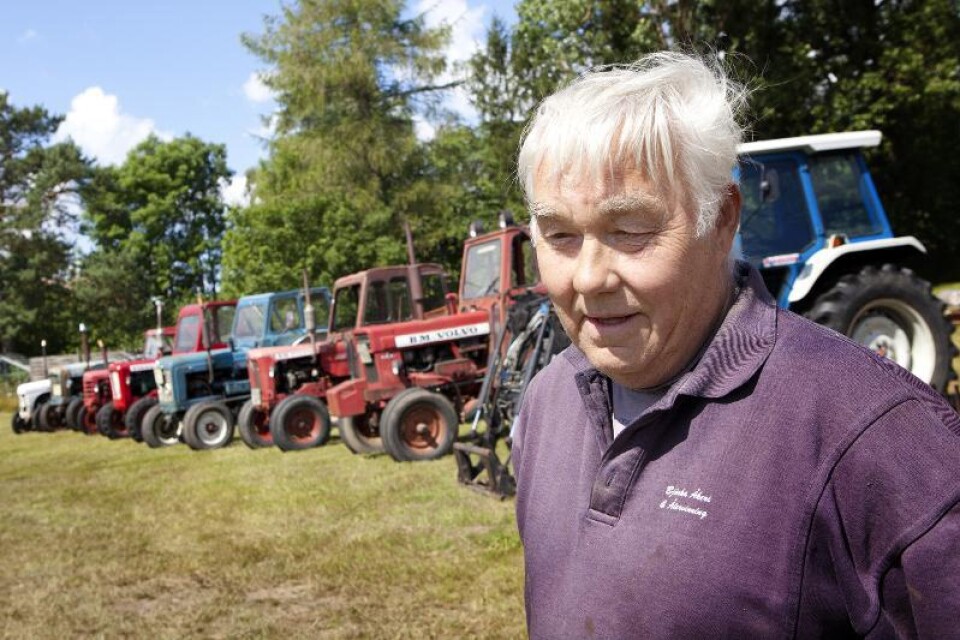 På gårdsauktionen hos Kjell Nilsson på lördag kommer 583 poster ropas ut, till exempel flera traktorer.