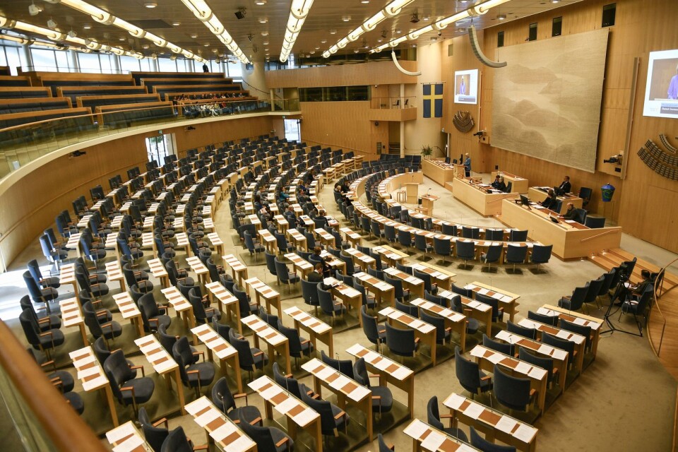 Av riksdagens 349 ledamöter har mer än var tionde ledamot slutat i förtid.