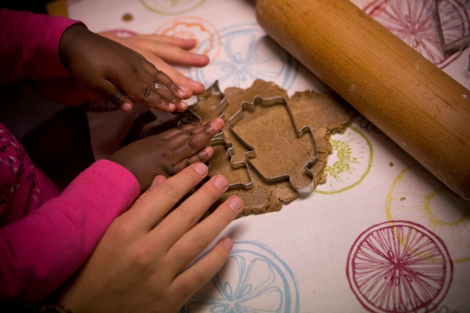 Get out your rolling-pin and some dough. This year the competition to build a gingerbread-house is in two classes, one for amateurs and one for professionals.